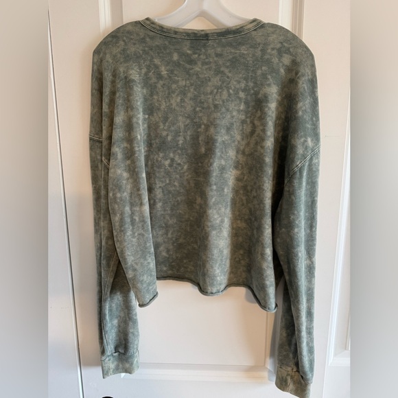 Wild Fable Green Acid Washed cropped Sweatshirt - Picture 2 of 5